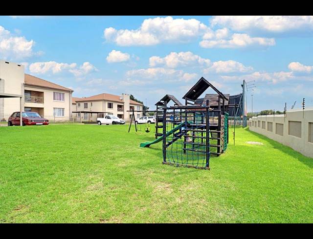 2 BEDROOM TOWNHOUSE FOR SALE IN ORIEL